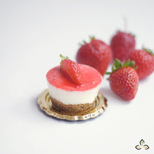 Carica l&#39;immagine nel visualizzatore di Gallery, Cheesecake Fragola
